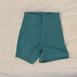 Lululemon Wunder Train Contour Fit High-Rise Short